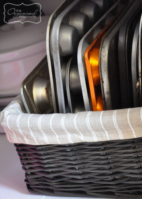 {The Organised Housewife} Organising Tupperware Plastics Cupboard 6
