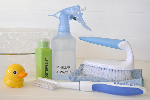 {The Organised Housewife} Shower Caddy 1
