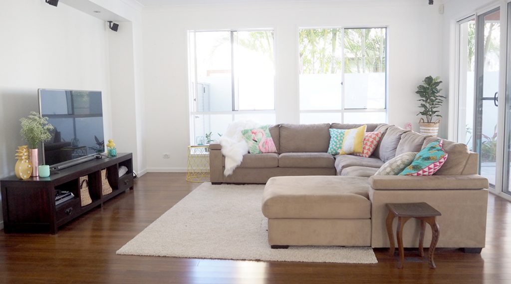 tidy-lounge-room